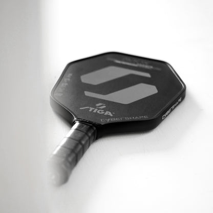 STIGA アビオックス サイバーシェイプ カーボン（Paddle Aviox Cybershape Carbon）